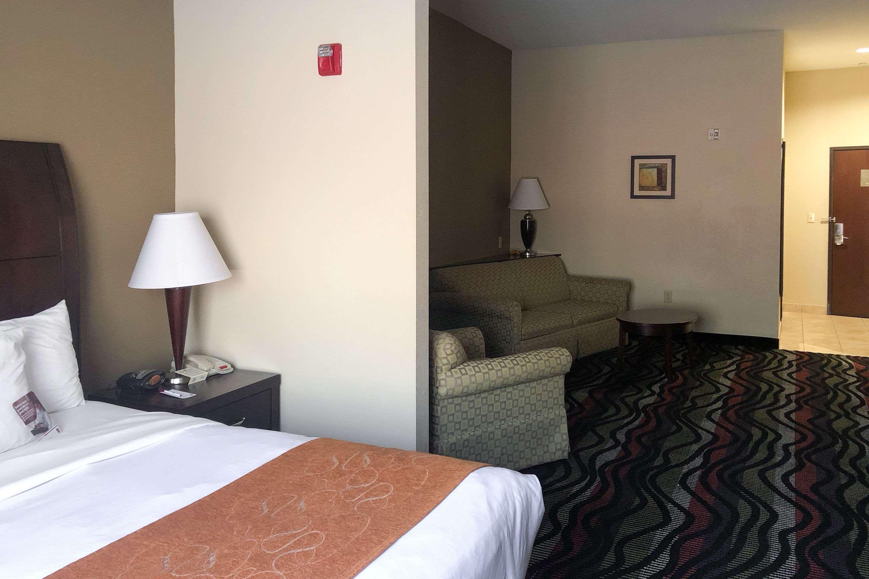 Comfort Suites Beaumont I-10 Exteriör bild