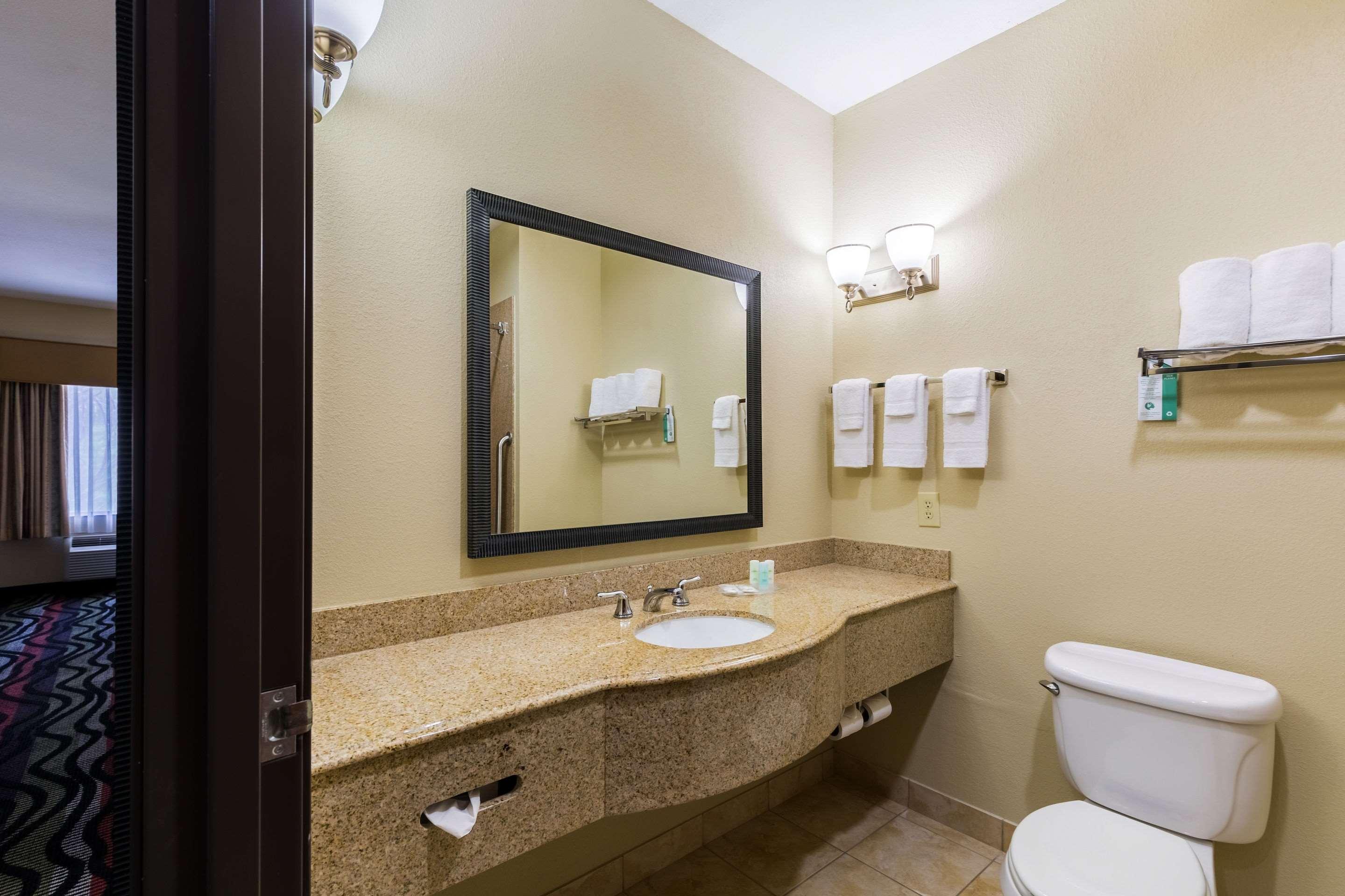 Comfort Suites Beaumont I-10 Exteriör bild